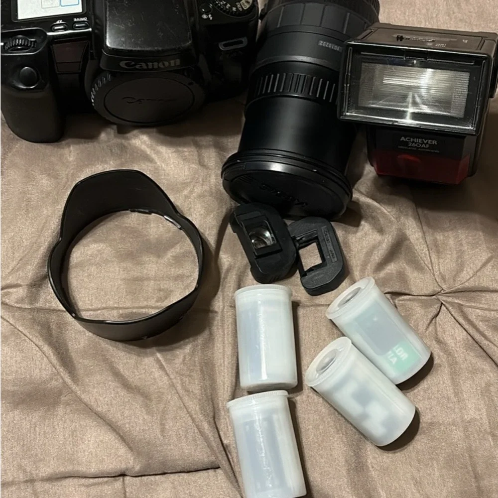 Canon EOS Elan Black Camera Set